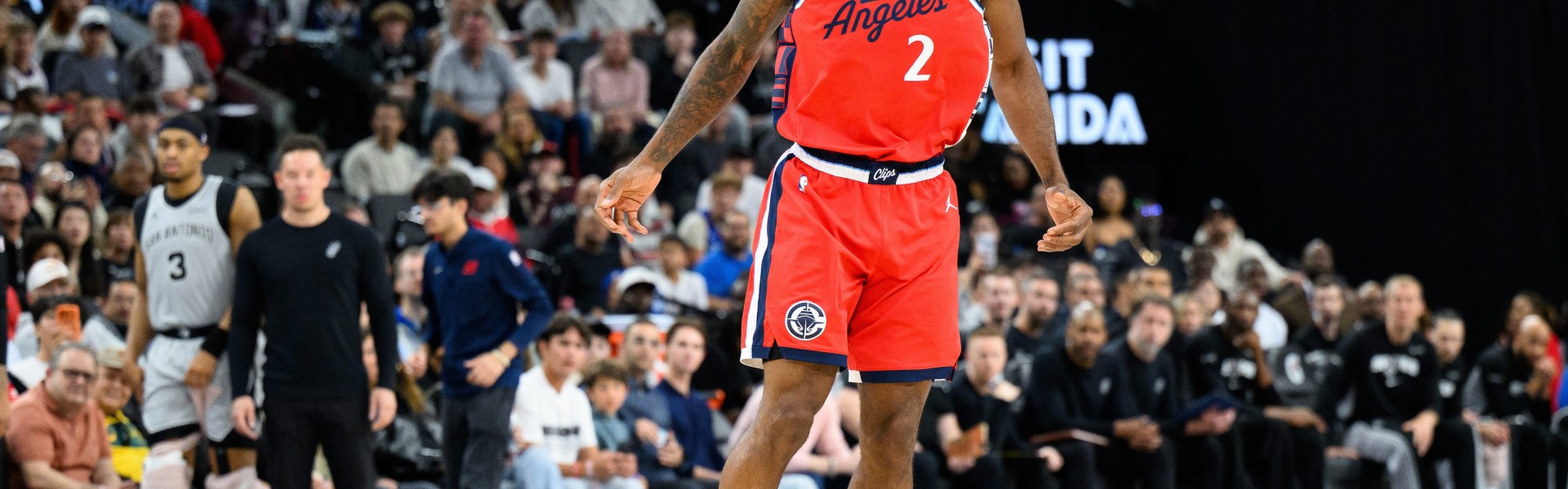 开云-小卡连续57场20+！追平鲍勃·麦卡杜保持的队史最长连续20+纪录