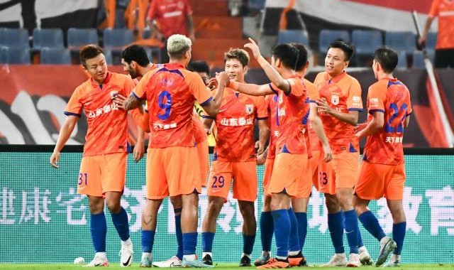 开云体育-【中超】费莱尼贾德松进球 山东泰山2比1胜武汉三镇