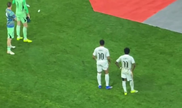 开云-球迷翻出西超杯赛后片段：我从未见过教练的权威如此之低