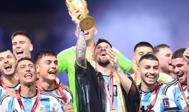 开云-【特写】阿根廷队首都巡游，与500万球迷共同狂欢