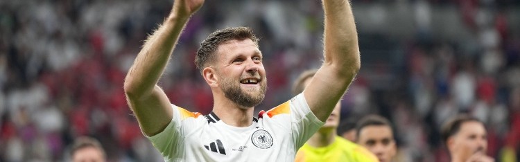 开云体育-隆戈：菲尔克鲁格脚趾并非骨折而是骨裂，可能缺席未来2场比赛