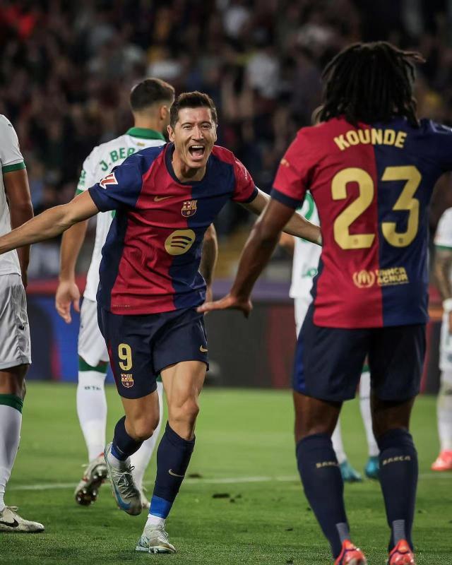 1727370274134036487.jpg 6d4fad958e03fc9bff04a518b6f9529.jpg